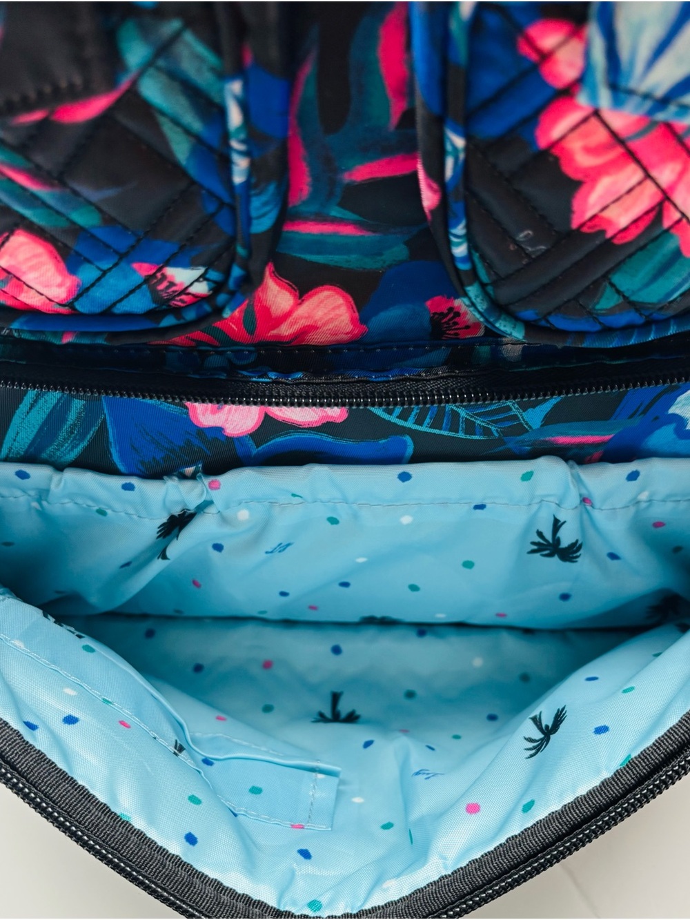 MAKE AN OFFER! EUC Lug RESORT BLACK PUDDLE JUMPER Convertible Tote Bag Blue Pink - Picture 9 of 12